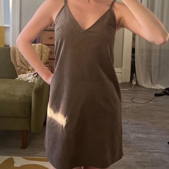 Aritzia / Wilfred Free Vivienne dress - Picture 5 of 5